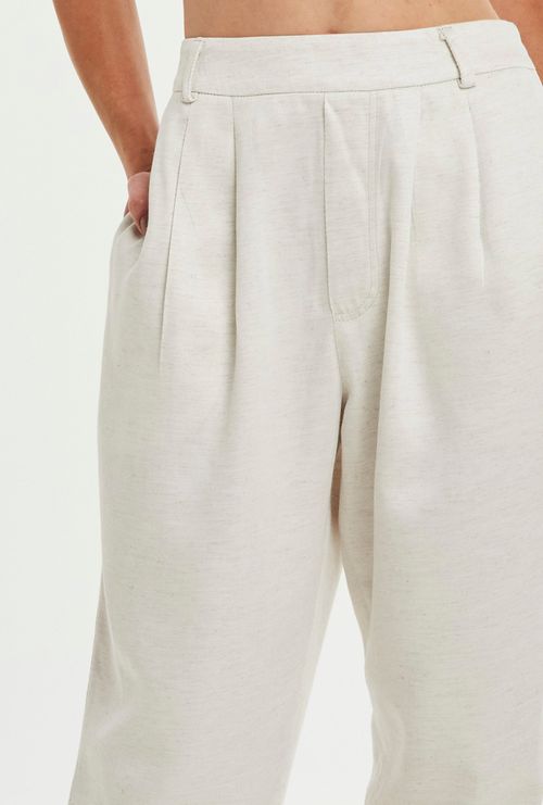 Calça Vratsa Alfaiataria Pregas Frontal Natural