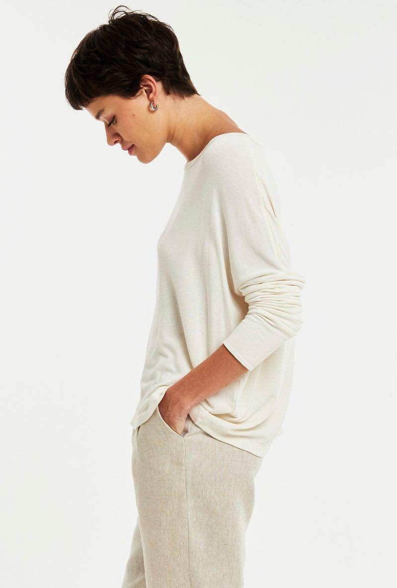 blusa-ampla-de-malha-off-lateral