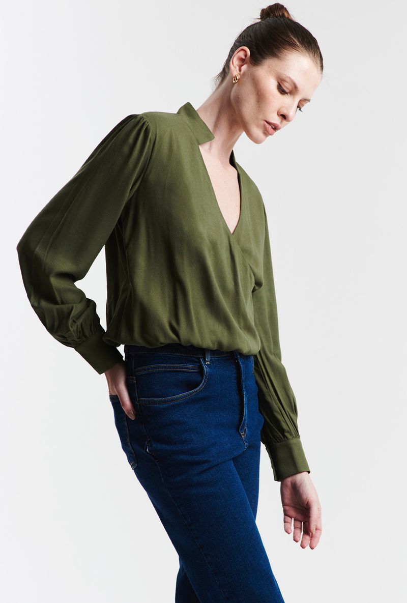 blusa-transpassada-militar-lateral