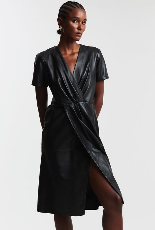 Vestido Couro Midi Manga Curta Tolanaro Preto