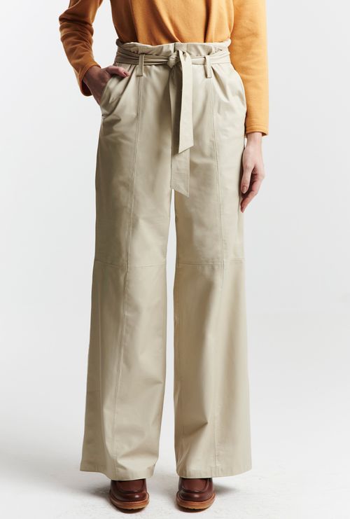Calça Couro Pantalona Lindi Off White