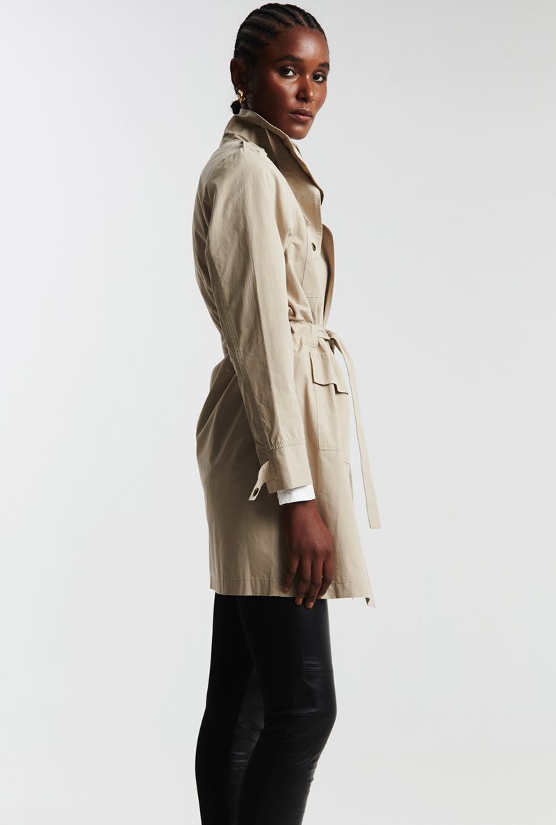 trenchcoat-caqui-lateral