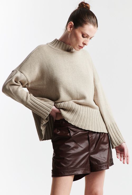 Shorts Couro com Detalhe Cós Manakara Marrom