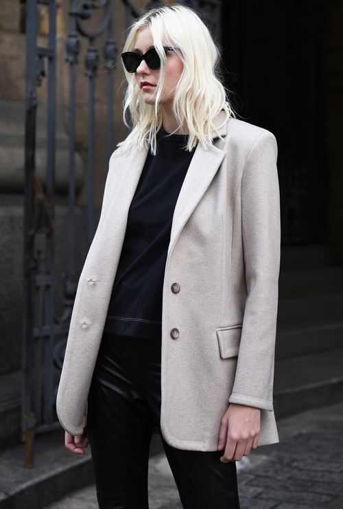 Blazer Oversized com Abotoamento Duplo Bansko Cinza