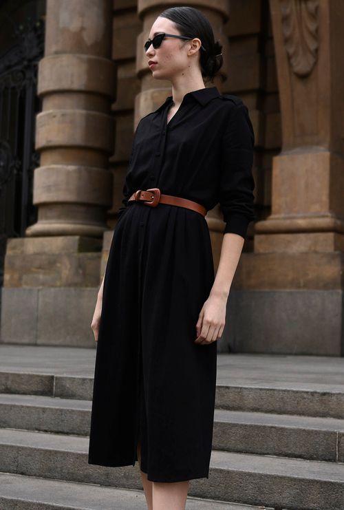 Vestido Midi com Martingale Asgard Preto