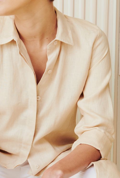 Chemise Anadia 100% Linho com Fendas Laterais Areia