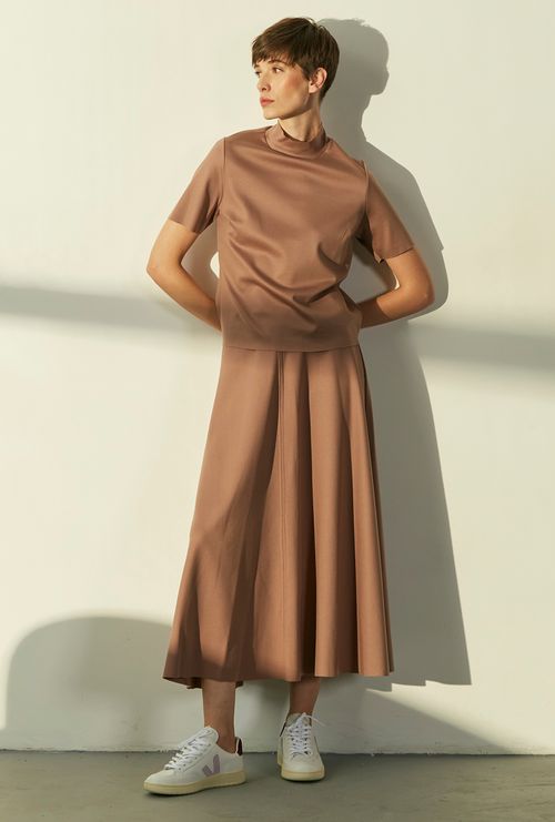 Blusa Bolama Gola Alta Avelã