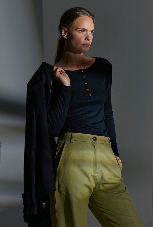 Blusa Bjorko Preto