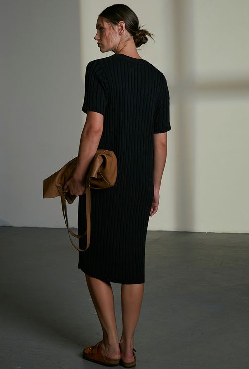 Vestido Babeldaob Preto