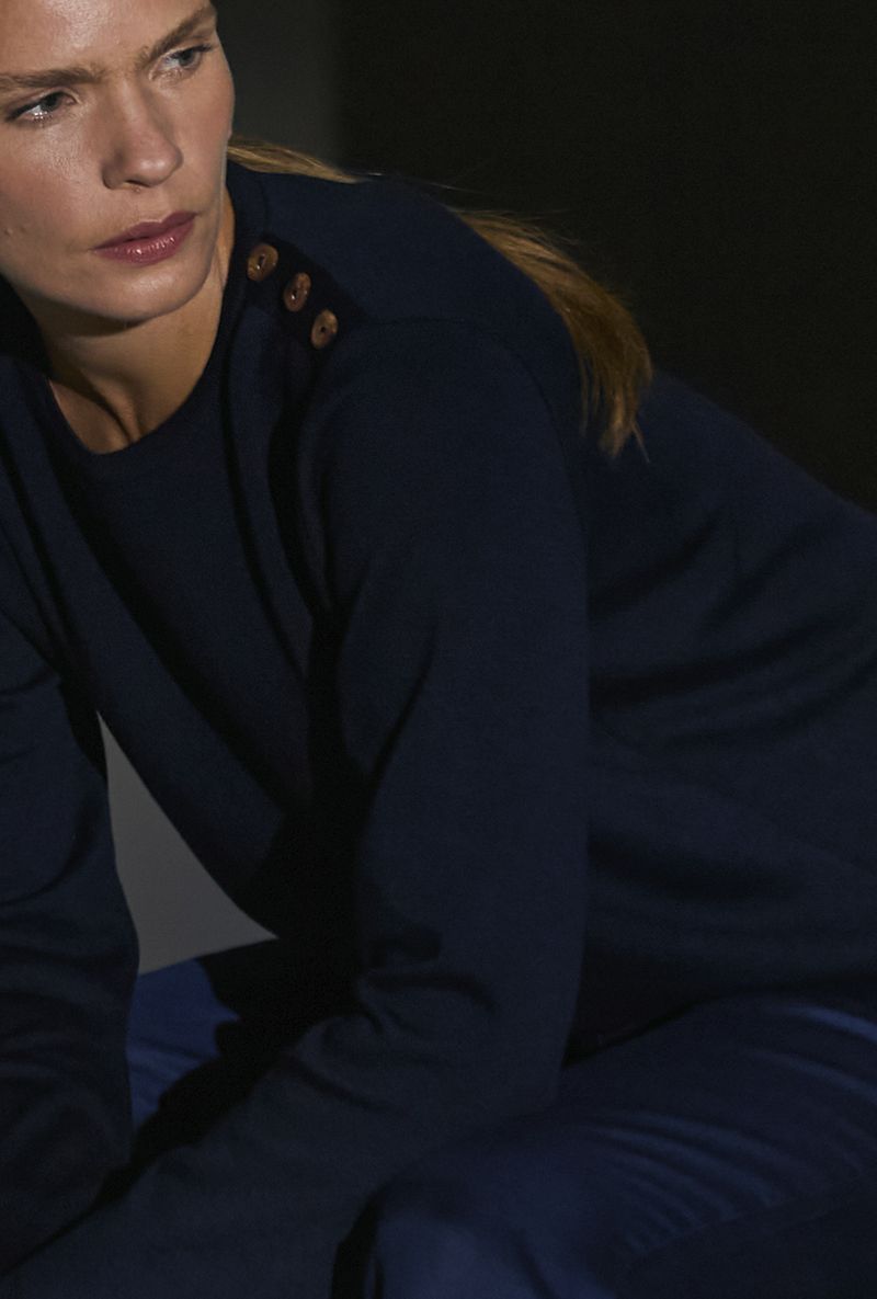 Blusa-Belts---marinho---detalhe