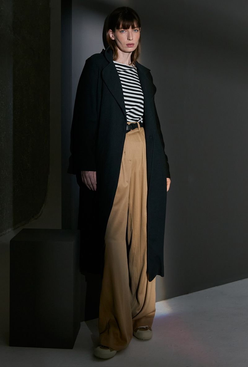 Trench-Bagaud---preto---look