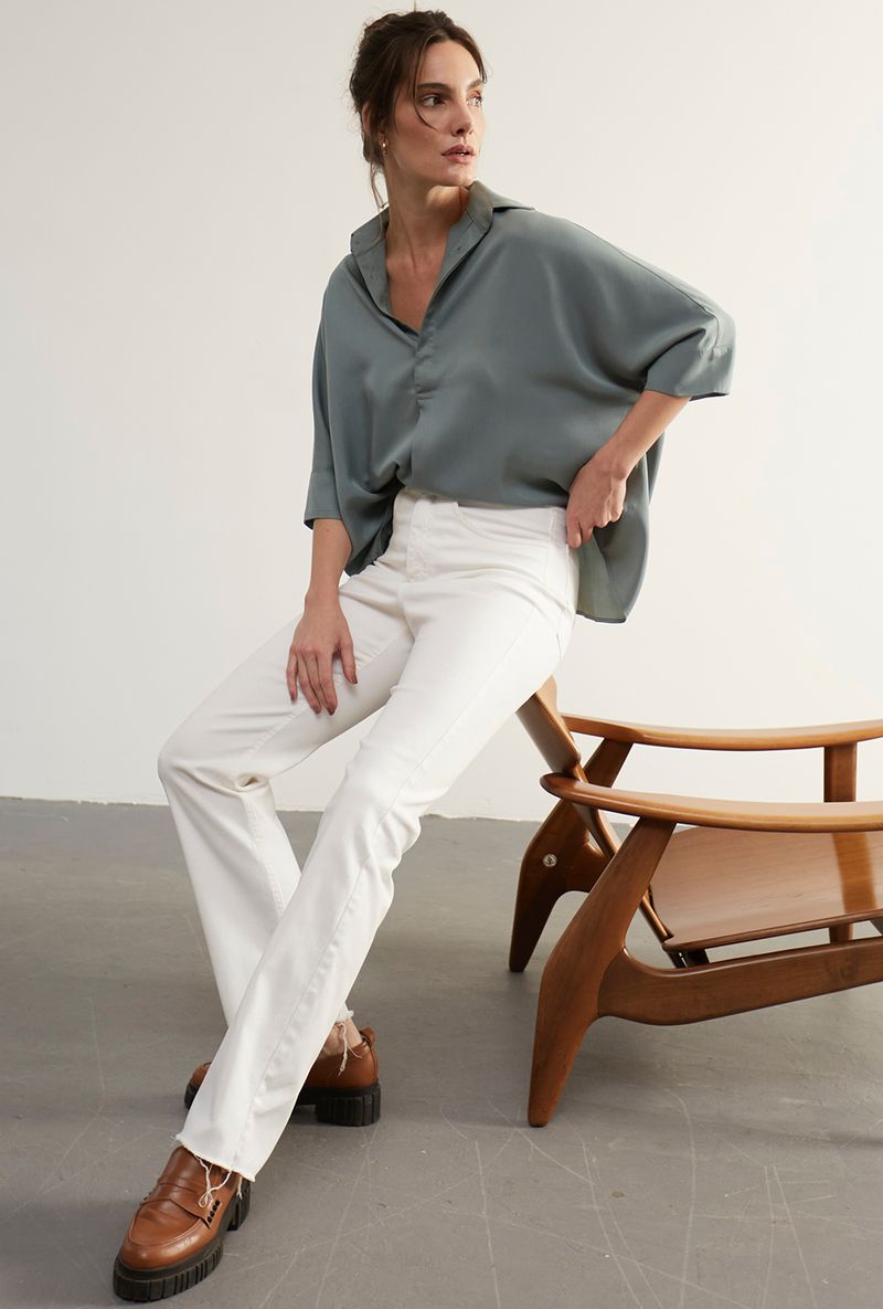 Camisa-Tenerife---menta---sentada