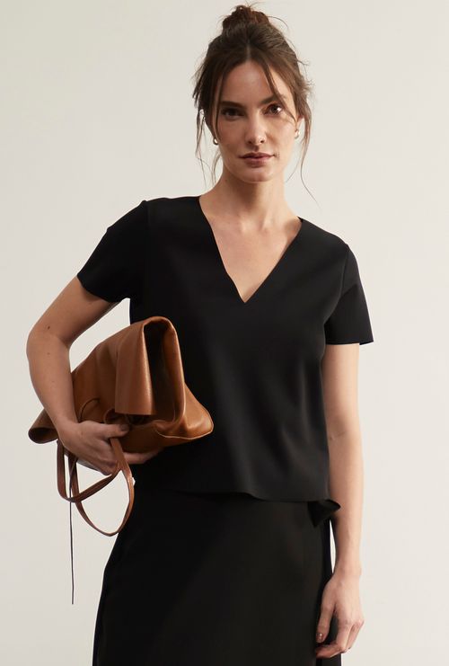 Blusa Adão Malha Estruturada Gola v Preto
