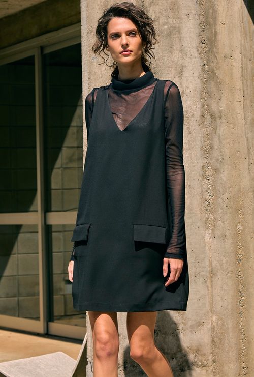 Vestido Cuariki Crepe Patou Preto