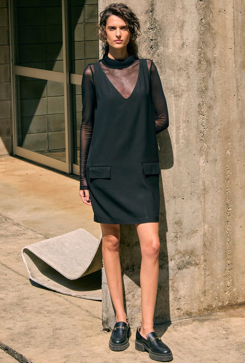 Vestido-Cuariki---preta---look