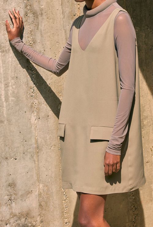 Vestido Cuariki Crepe Patou Verde Musgo