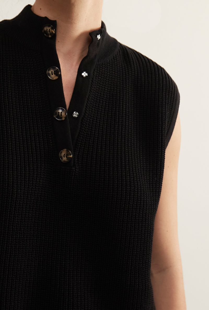 Blusa-Cartier---preta---detalhe