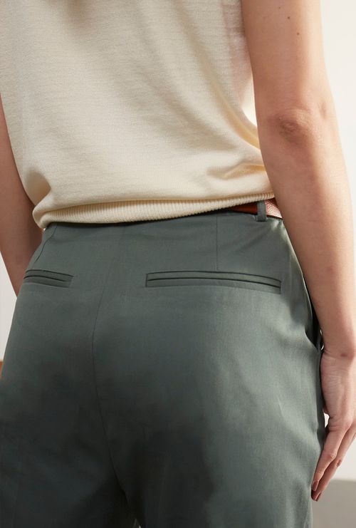 Calça Reta com prega vincada Cosmo Verde Militar
