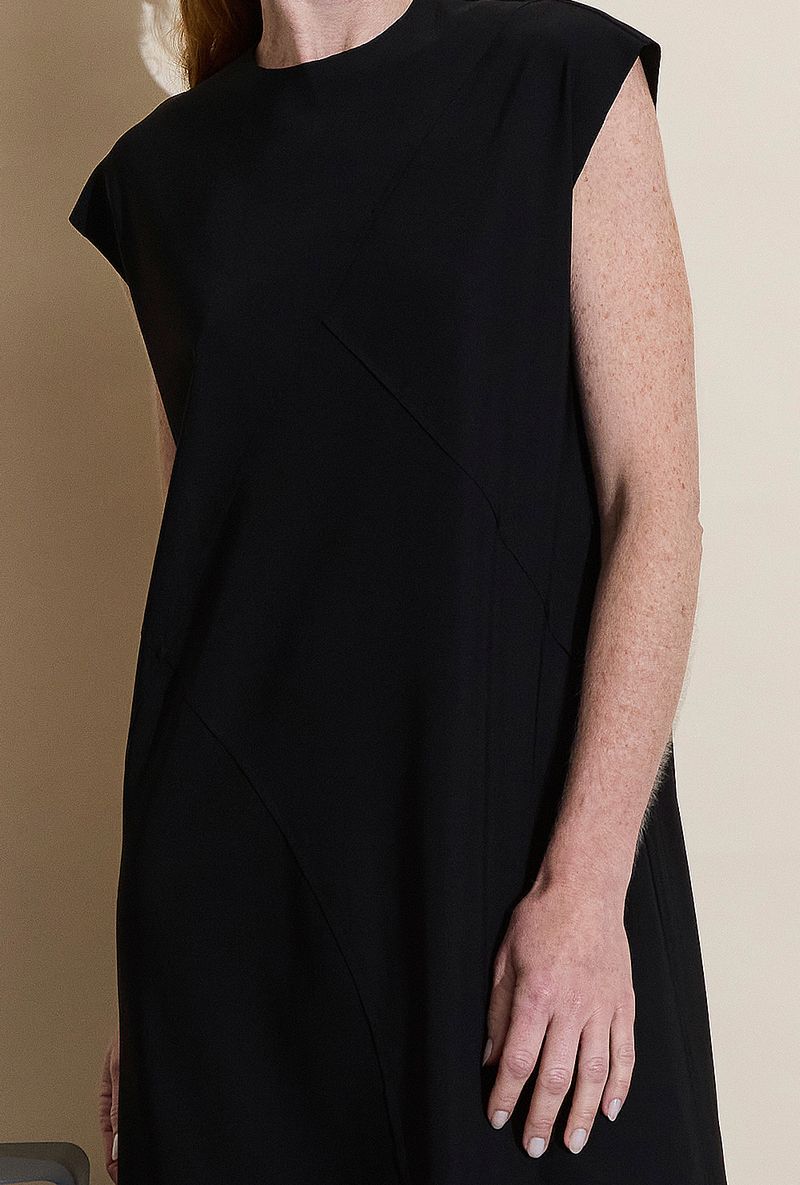 Vestido-Ceroe---preto---recortes