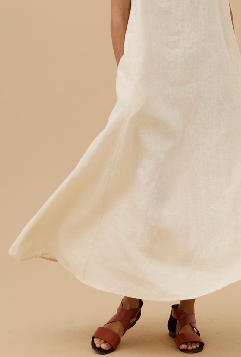 Vestido-Dominica---movimento---off.jpg