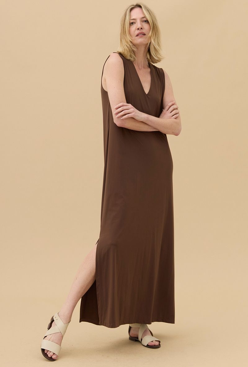 Vestido-Dalla---marrom---frente.jpg
