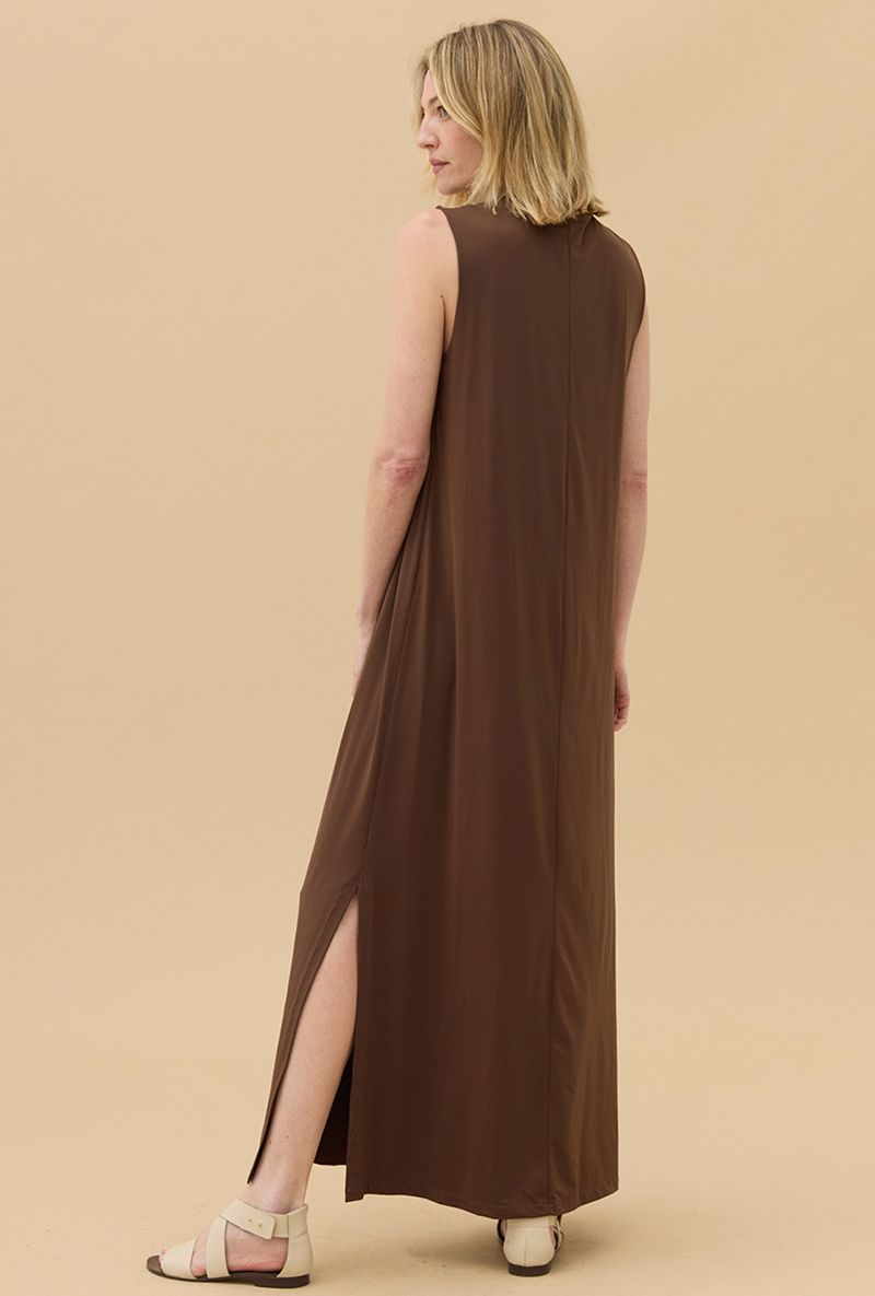 Vestido-Dalla---marrom---costas.jpg