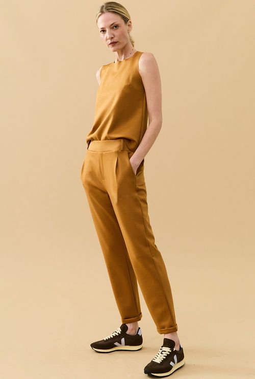 Calça  Navarro Alfaiataria Malha em Lyocell Caramelo