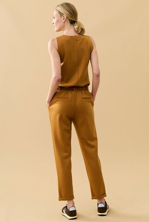 Calça  Navarro Alfaiataria Malha em Lyocell Caramelo