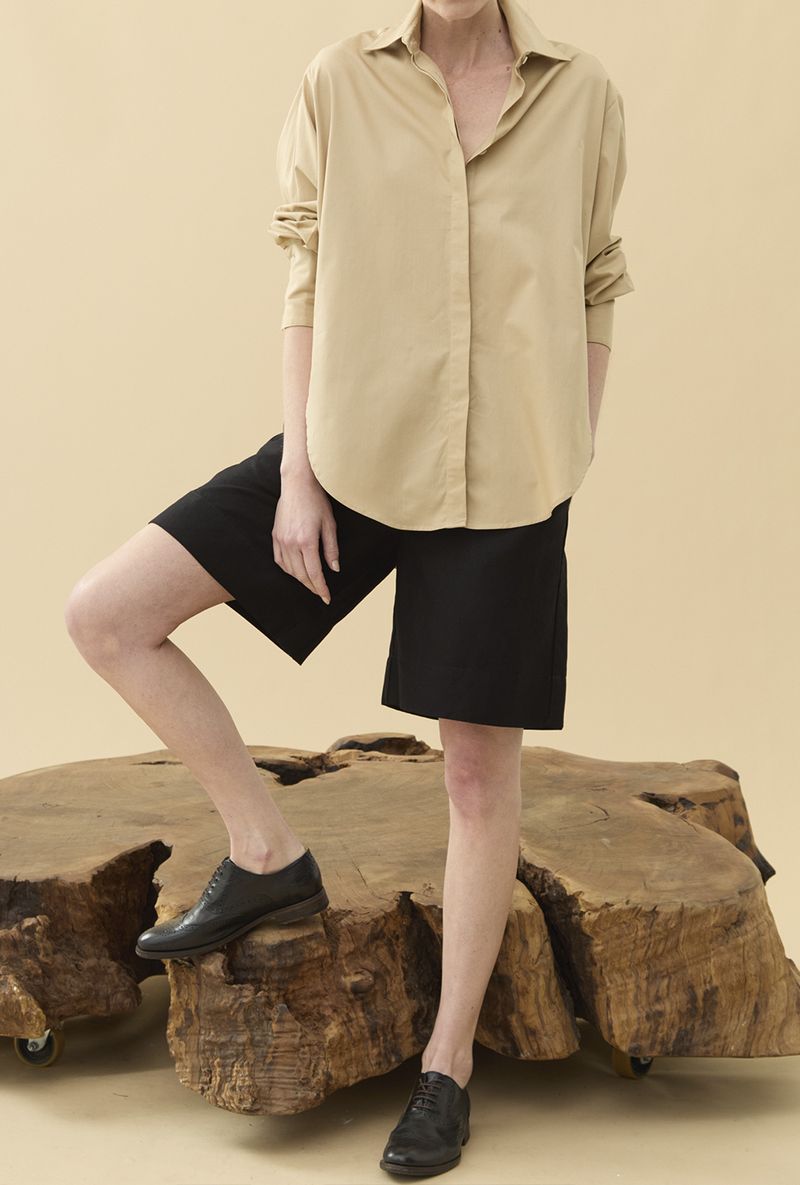 Camisa-Eliria--bege---look.jpg