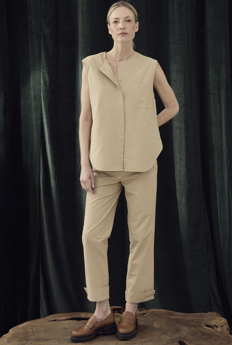 Camisa-Elobey---bege---look.jpg