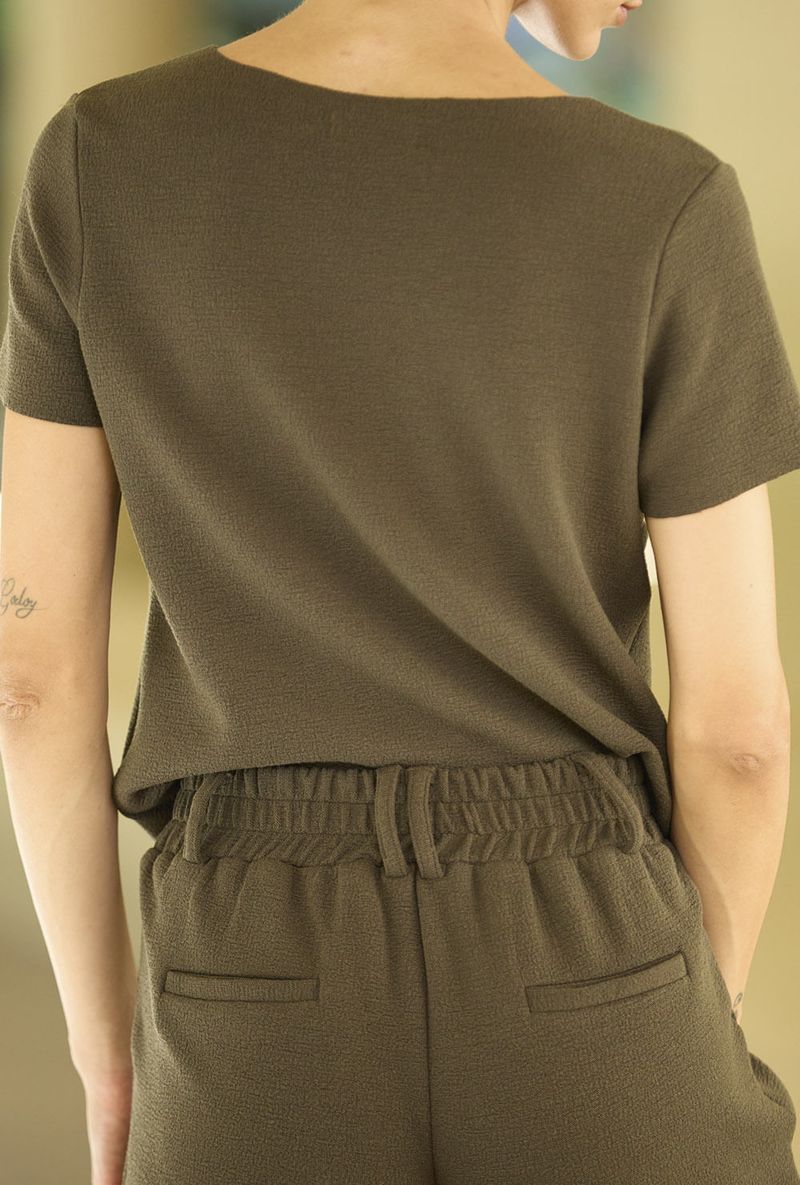 Blusa-Dock---verde---costas.jpg