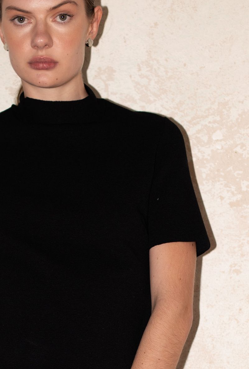 Preto-Blusa-Flint-03.jpg