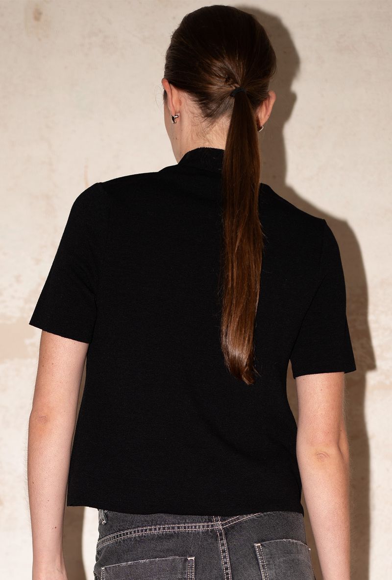 Preto-Blusa-Flint-04.jpg