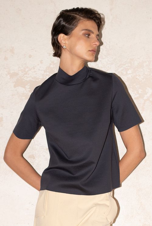 Blusa Bolama Gola Alta Azul Noite