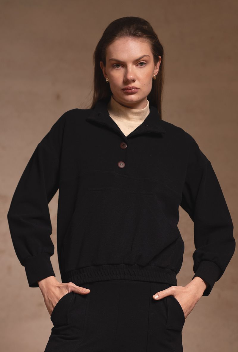 Preta-Blusa-Estelas-01.jpg