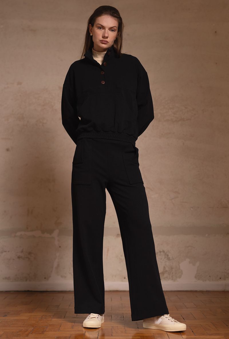 Preta-Blusa-Estelas-02.jpg