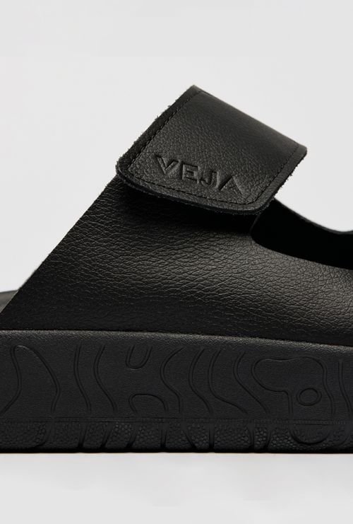 Sandália Veja Etna O.T Leather Full Black
