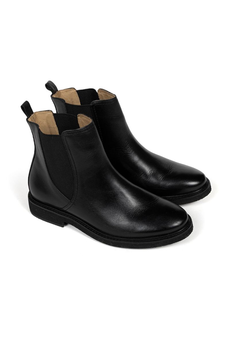 02-preto-Bota-maldivas.jpg