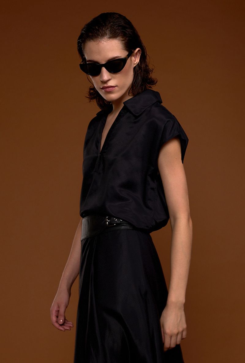 05 Blusa Erin Preto