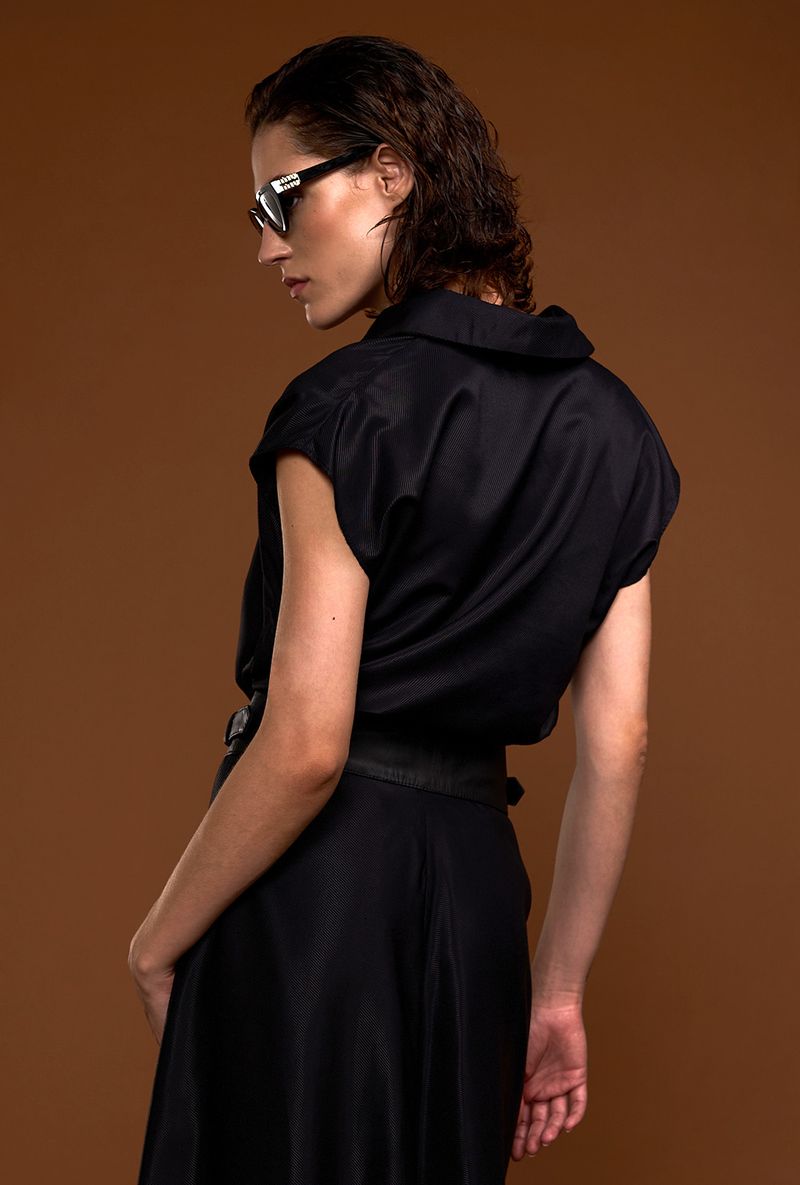 03 Blusa Erin Preto
