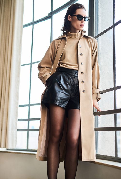 Shorts Couro com Detalhe Cós Manakara Preto