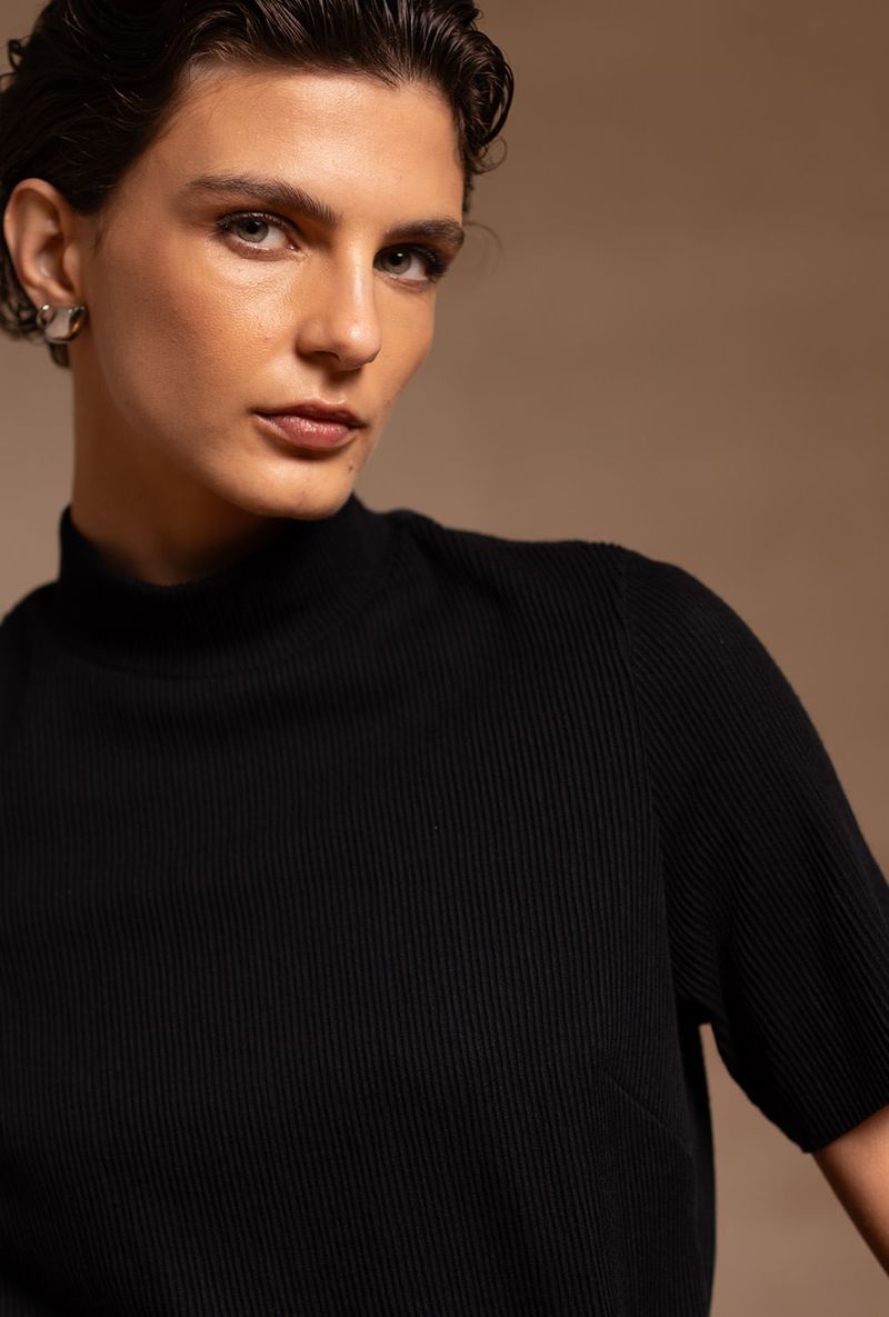 Preto-Blusa-Bubaque-04.jpg