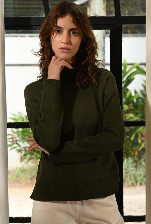 Blusa em Tricot Matera Gola Alta Verde Militar