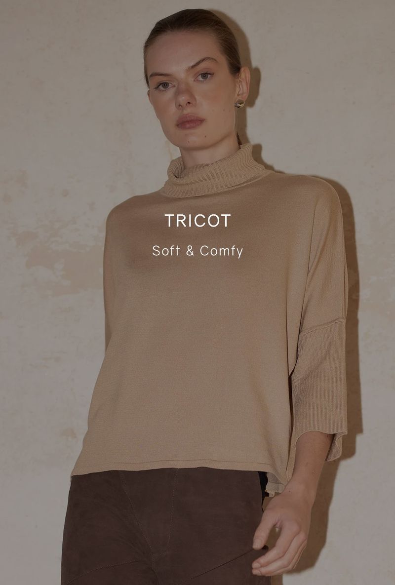Blusa-Fenix-Gola-Alta-Tricot-Areia.-certificado