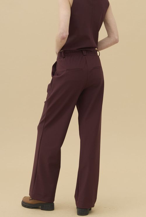 Calça Alfaiataria Reta Cascade Vinho Tinto