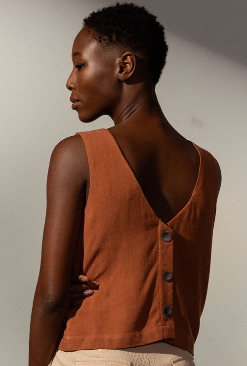 Regata Agilqua com Botões Marrom