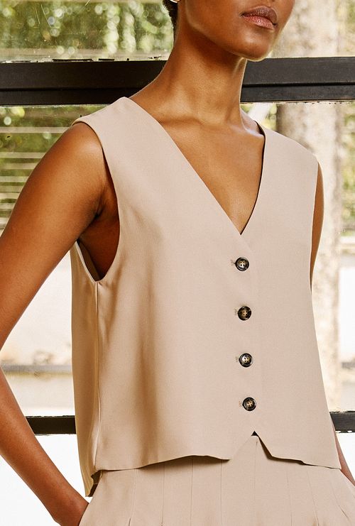 Colete Alfaiataria Campbell Crepe Patou Gelo