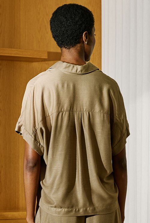 Blusa Ampla Decote V Conception Kaki