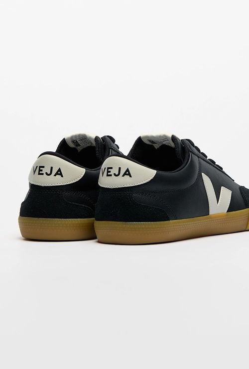 Tênis Veja Shoes Volley O.T Leather Black Pierre