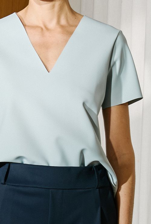 Blusa Adão Gola V Azul Ceu